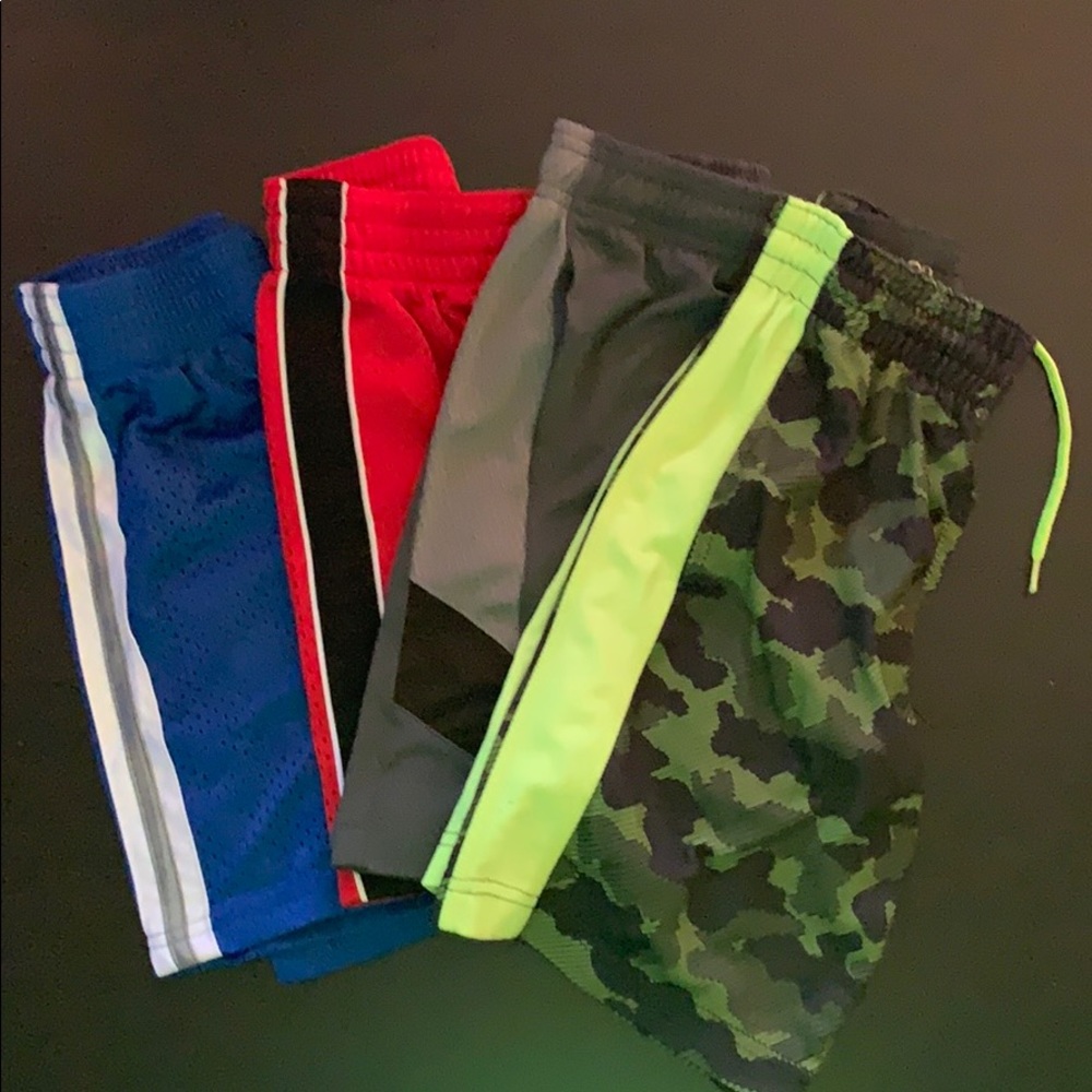 Boys Athletic shorts size 5/6